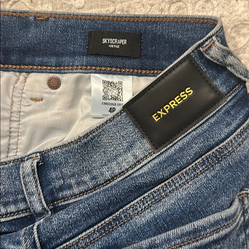 Express Jeans! - Picture 3 of 4